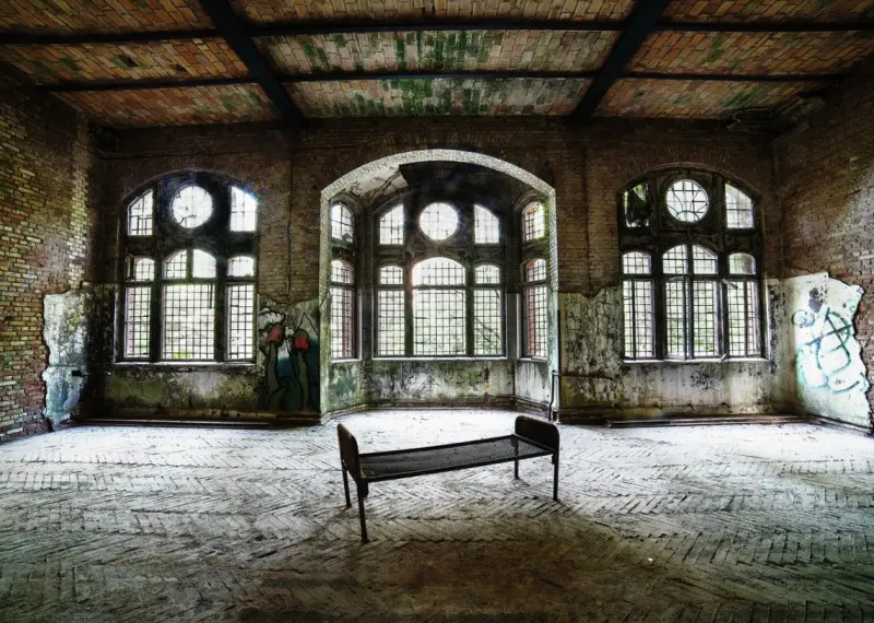Ravensburger : Lost Places - Frauenpavillion Beelitzer Heilstätten (1000)